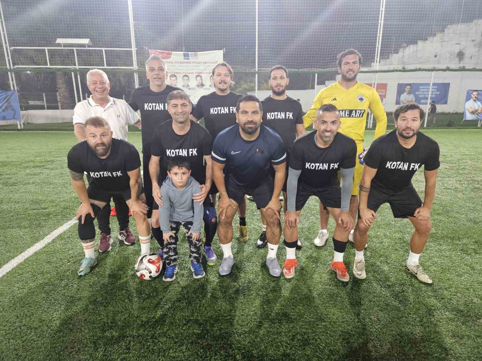 kusadasi-belediyesi-gorev-sehitleri-turnuvasinda-sampiyon-kotan-fk-oldu-W3Gr1kfU.jpg