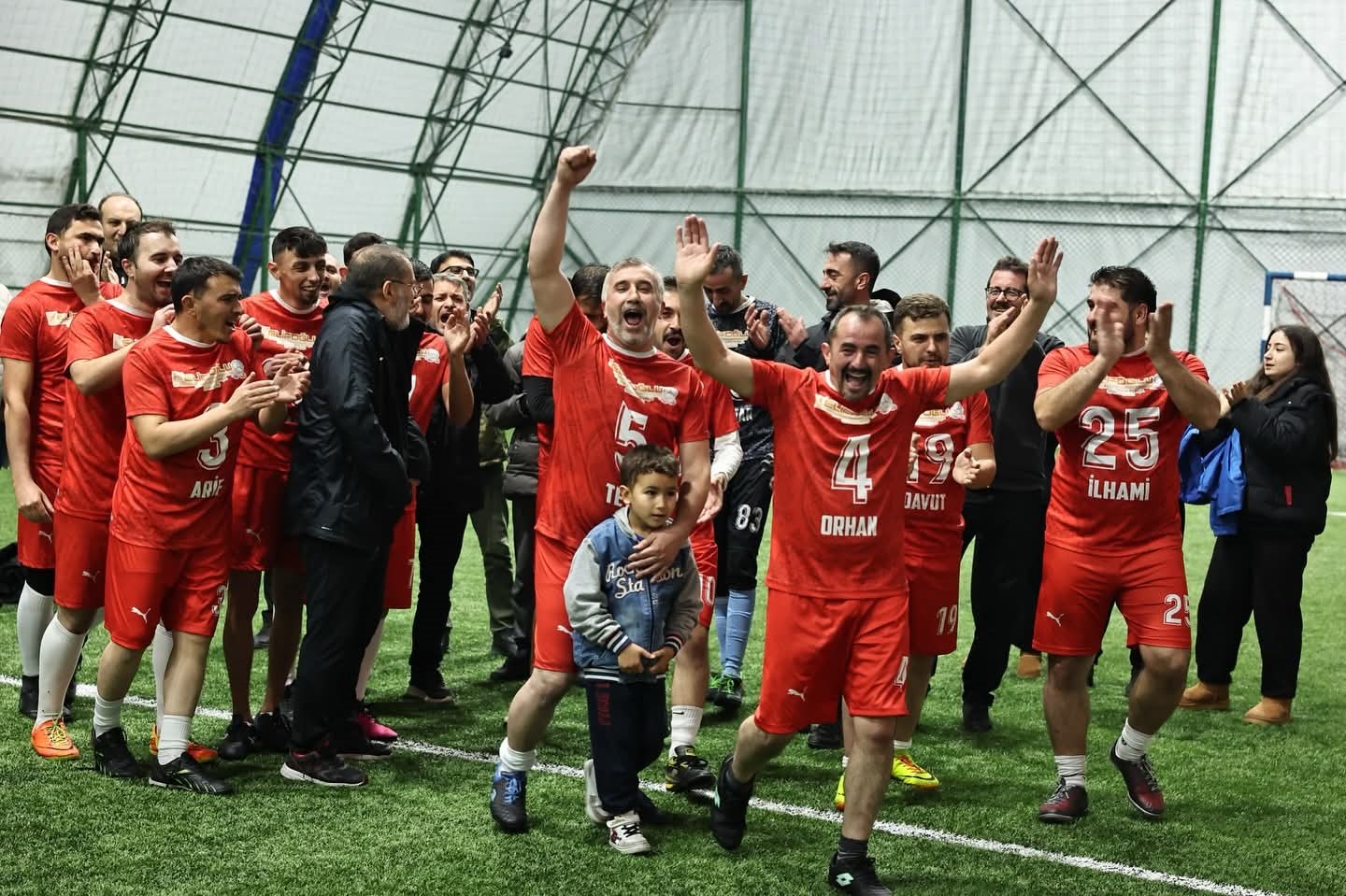 kutahya-belediyesi-birimler-arasi-futbol-turnuvasi-sona-erdi-fwZN2l7z.jpg