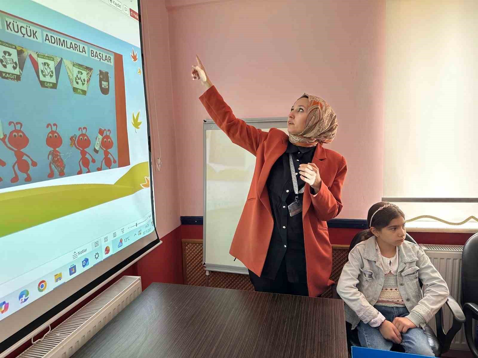 kutahya-belediyesinden-ozel-ogrencilere-sifir-atik-egitimi-1sa22QPM.jpg