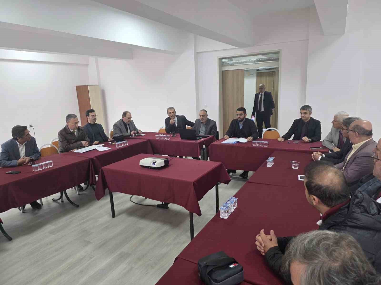 kutahya-il-milli-egitim-muduru-yilmaz-cocuklarin-anavatani-ailesidir-RzaZrEwj.jpg