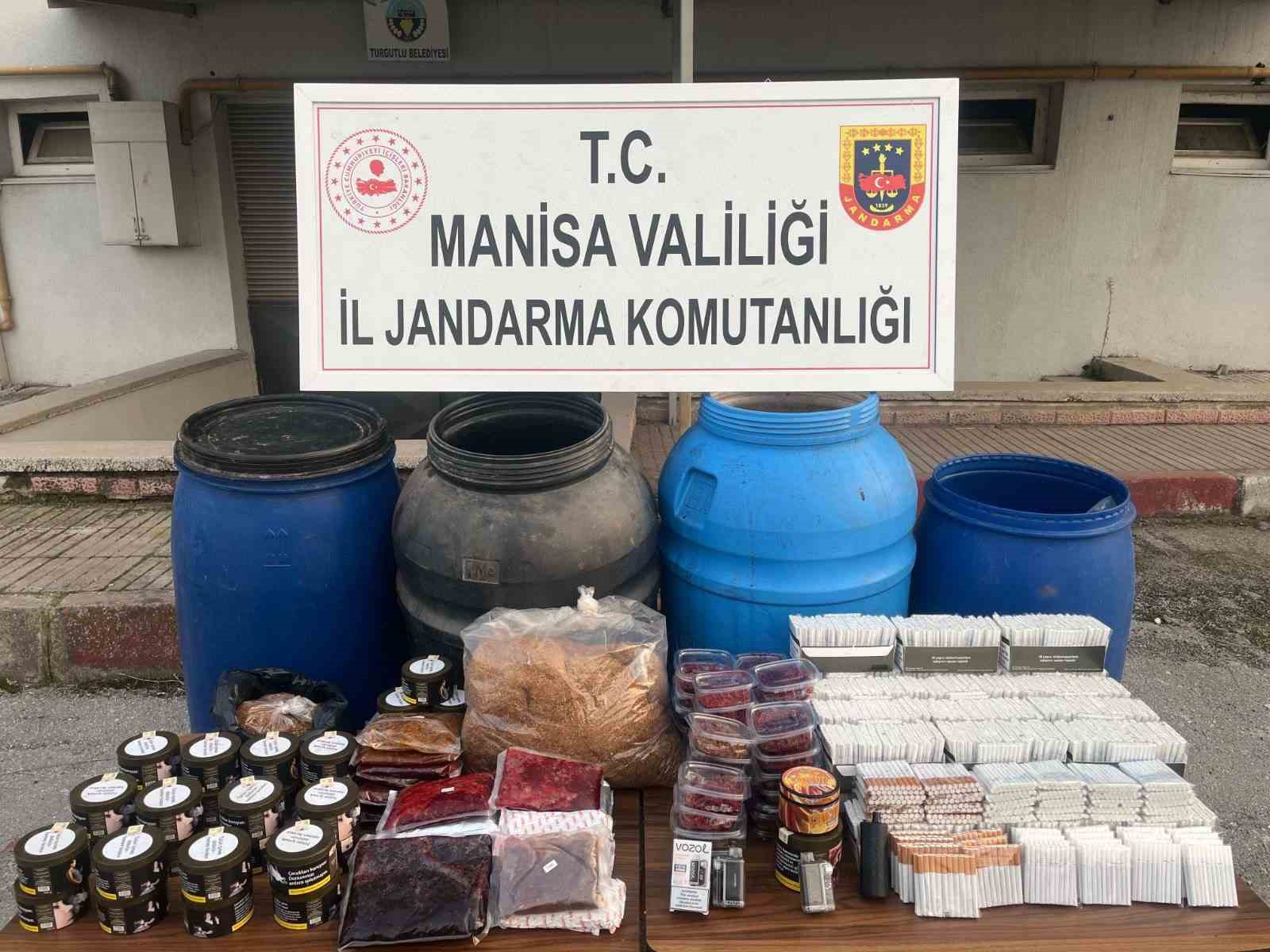 manisada-kacak-icki-ve-tutun-operasyonu-3-gozalti-kPlWC5rS.jpg