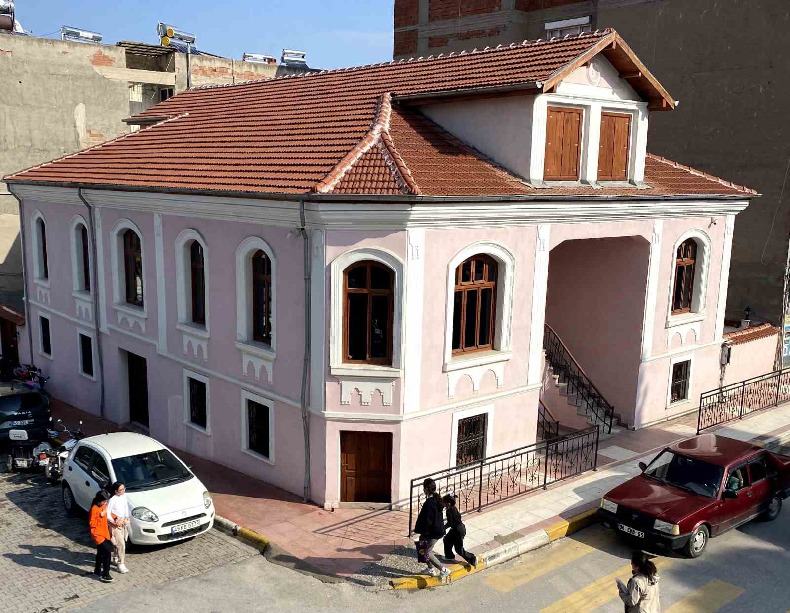 milli-mucadele-ruhu-tarihi-evde-yasatilacak-r8W1iGOg.jpg