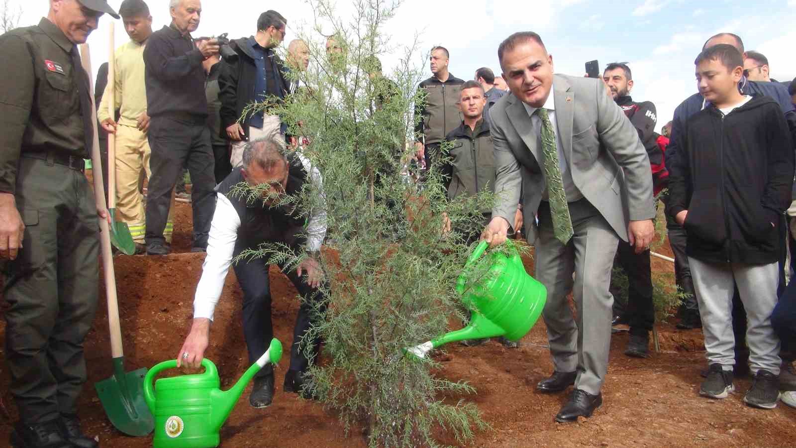 muglada-33-bin-fidan-toprak-ile-bulustu-jpRsj1RS.jpg