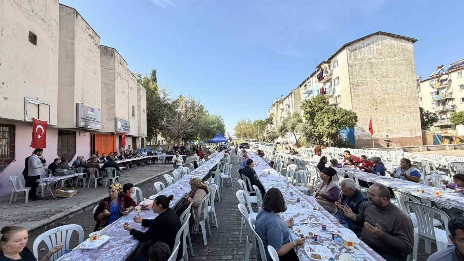 romanlardan-ilicabasinda-hayir-yemegi-iuQP5cTz.jpg