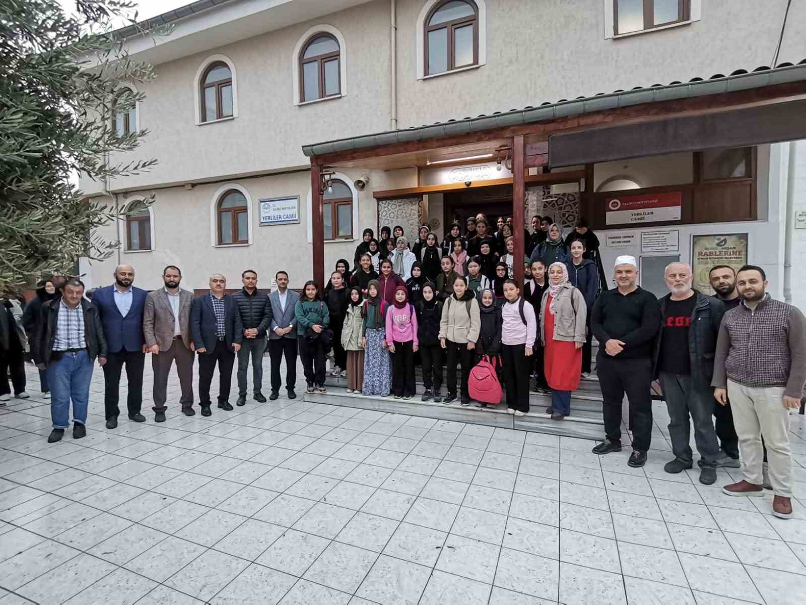 salihlide-vakti-kusanmak-programi-gerceklestirildi-u3LGKjpM.jpg