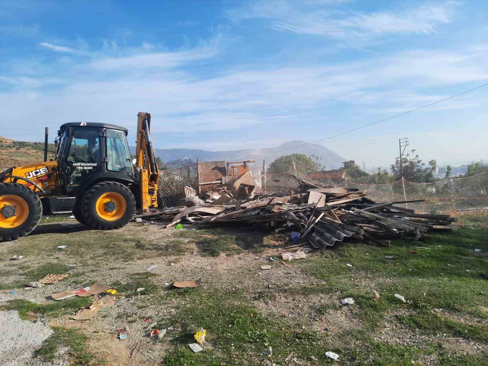 soke-belediyesinden-kacak-keci-agillarina-mudahale-2Bp7hRzb.jpg