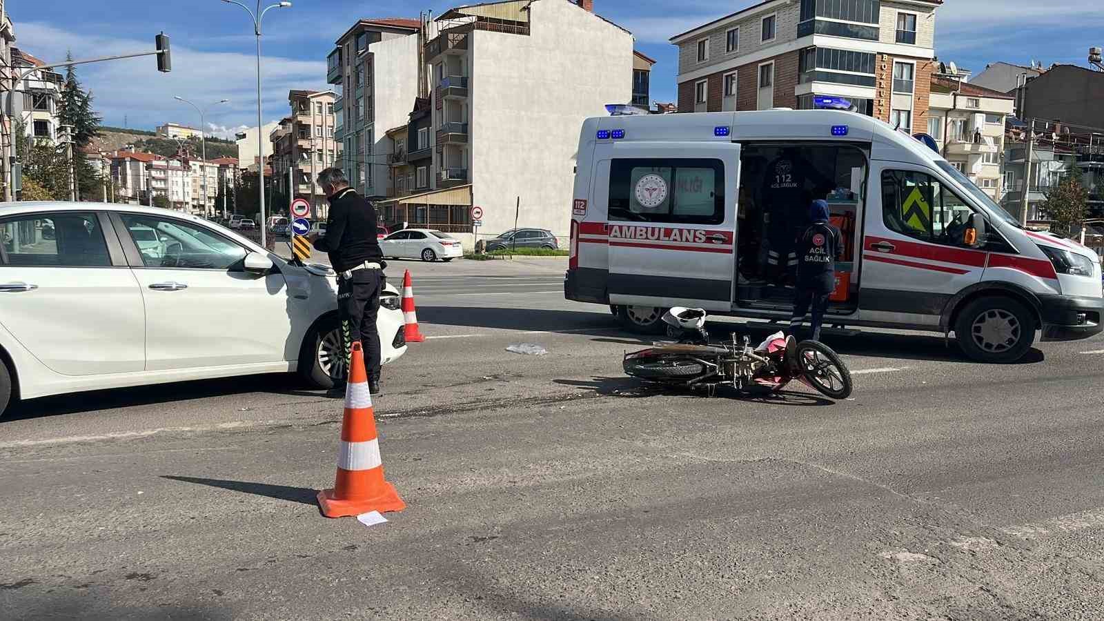tavsanlida-otomobil-ile-motosiklet-carpisti-2-yarali-aYBn82pv.jpg