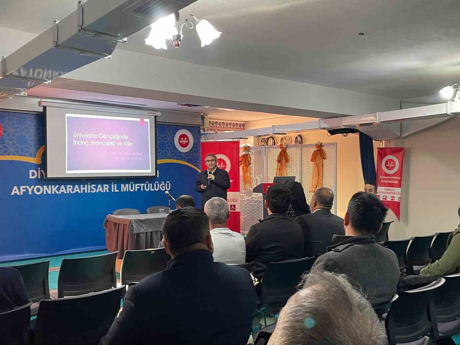 afyonkarahisarda-universite-gencliginde-inanc-ve-aile-semineri-aRR8YPKx.jpg