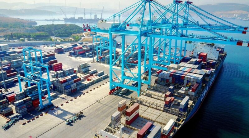 Aliağa, ihracatta Türkiye’nin ikinci büyük gümrüğü oldu Aliağa, ihracatta Türkiye’nin ikinci büyük gümrüğü oldu