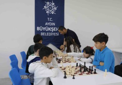 Aydın Büyükşehir Belediyesi’nin satranç eğitimleri sürüyor