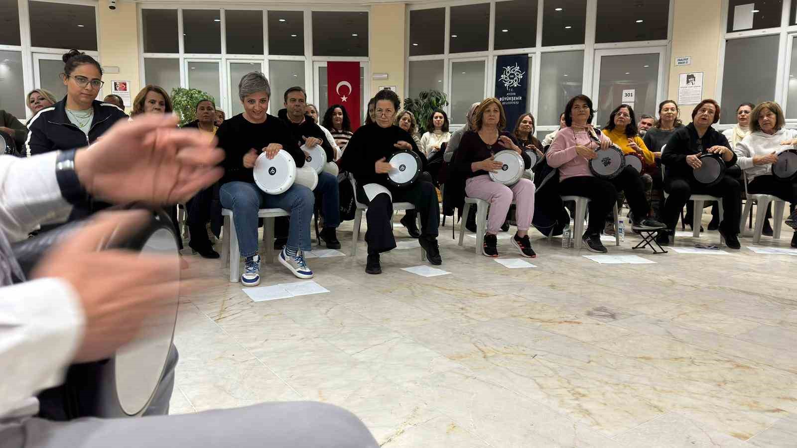 aydin-buyuksehir-vatandaslari-sanatla-bulusturuyor-f9WeAyhL.jpg