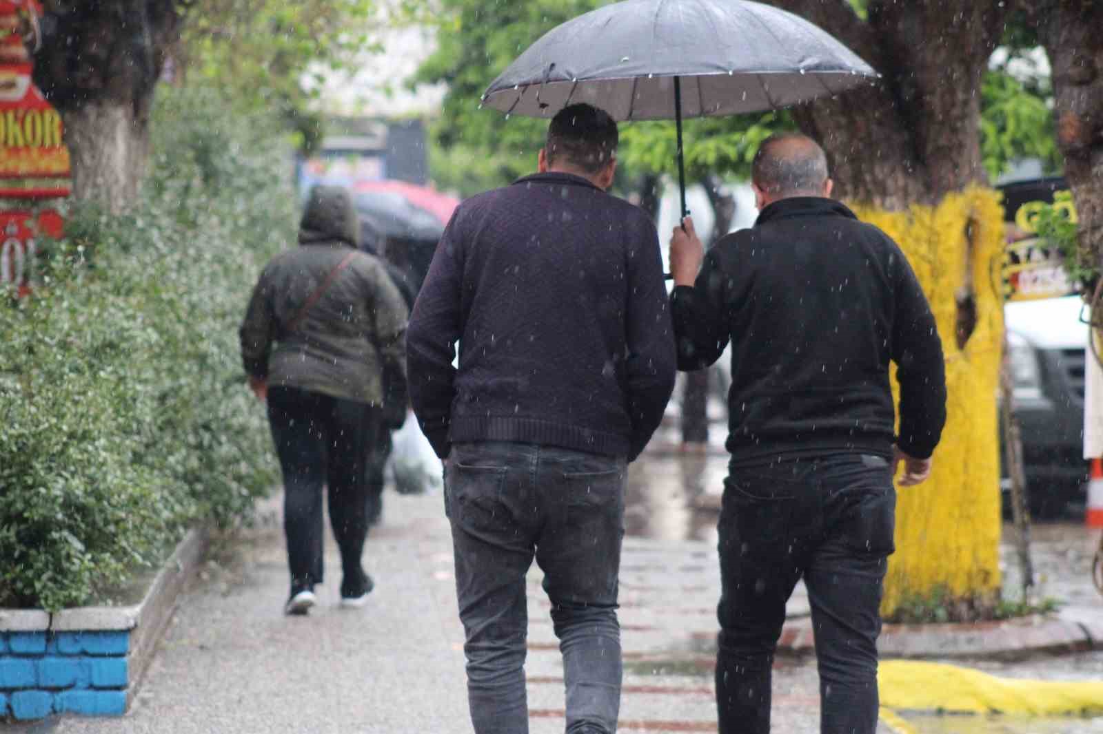 aydinda-yagis-aksam-saatlerine-kadar-surecek-VUr9YwKA.jpg