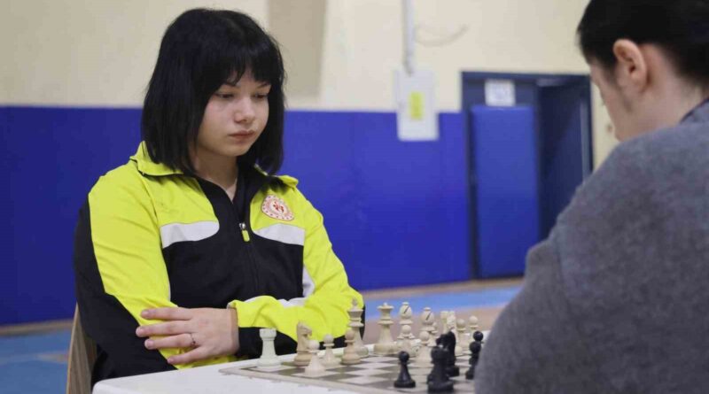 Aydın’da yurtlar arası satranç turnuvası başladı