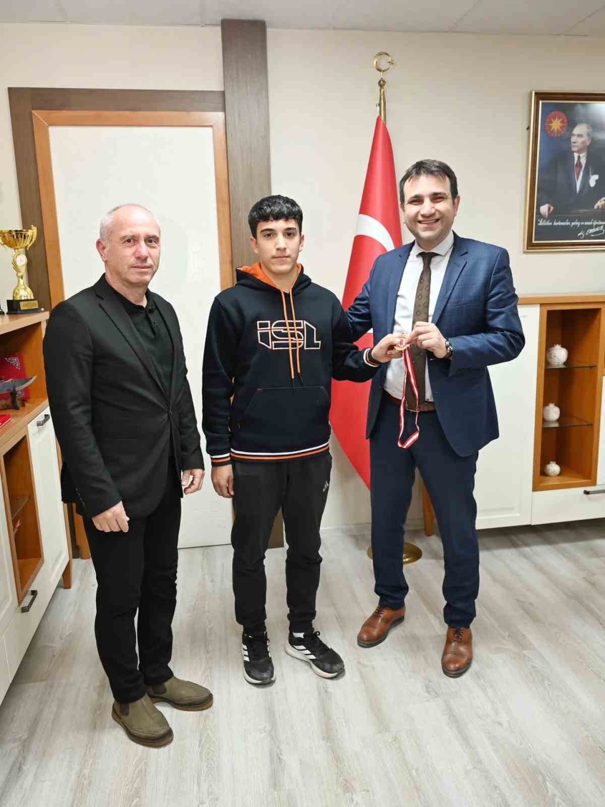 aydinli-genc-atici-yilmaz-milli-takima-secildi-ywkGDv5B.jpg