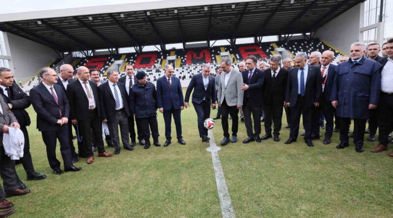 Bakan Bak, Soma’da stat açılışı yaptı
