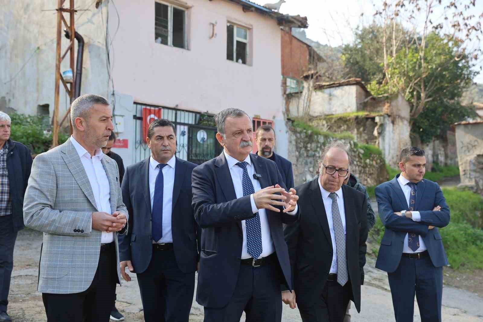 baskan-balaban-mutlu-mahallesinde-incelemelerde-bulundu-rOUEyLcA.jpg