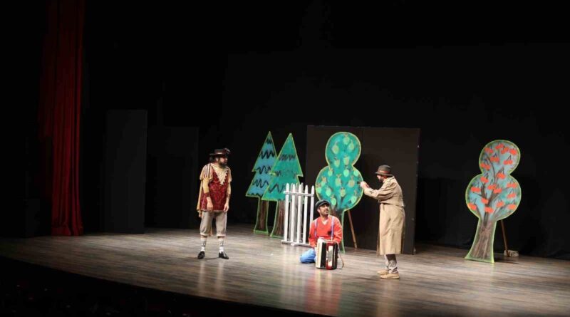 Başkan Çerçioğlu, çocukları tiyatro ile buluşturdu