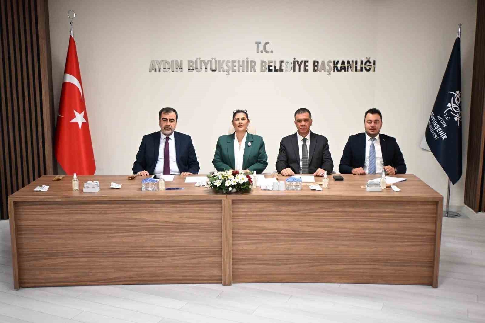 baskan-cercioglu-yenipazarda-muhtarlarla-bir-araya-geldi-e94wqrjb.jpg