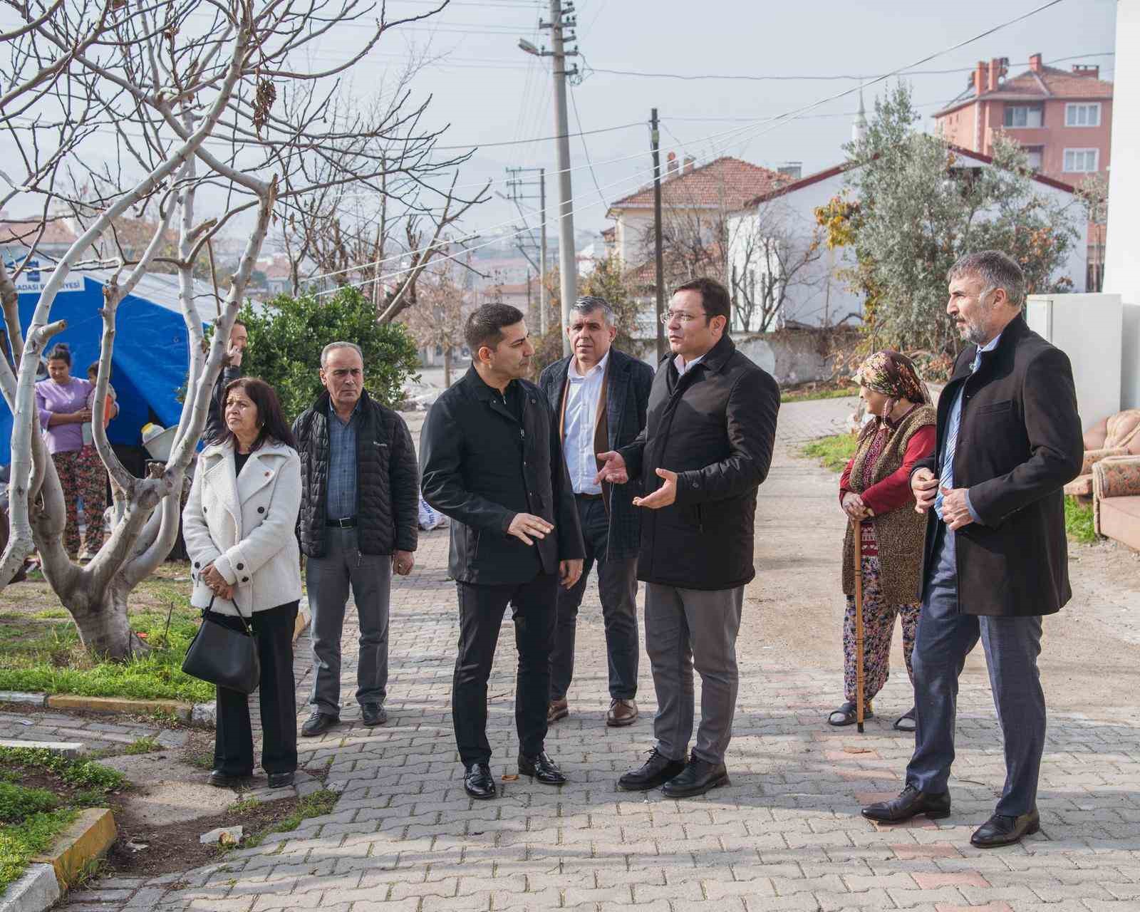baskan-gunelden-sindirgiya-dayanisma-ziyareti-XEg3WMwM.jpg