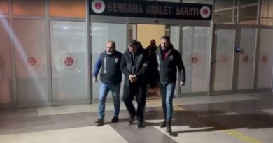 Bergama’da uyuşturucu operasyonu: 2 şüpheli tutuklandı Bergama’da uyuşturucu operasyonu: 2 şüpheli tutuklandı