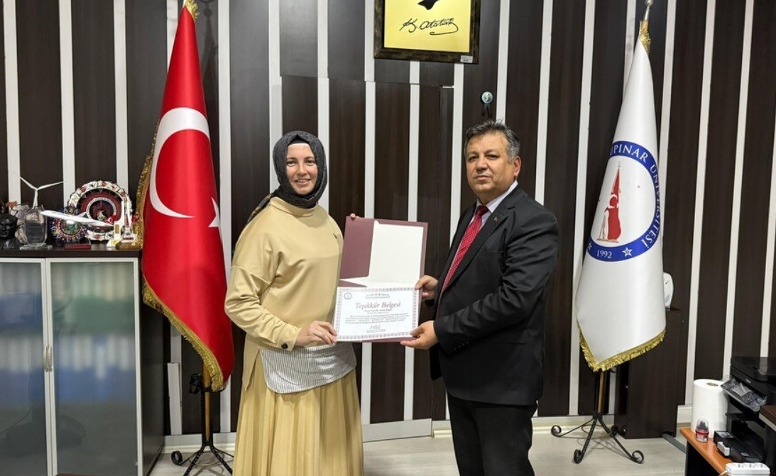 bilgili-ogrencilerle-kariyer-soylesisinde-bir-araya-geldi-UgMnJLH1.jpg