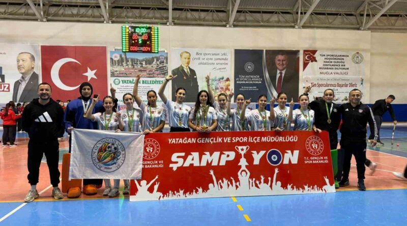 Bodrum Gündoğan hokey takımı birinci lige yükseldi Bodrum Gündoğan hokey takımı birinci lige yükseldi