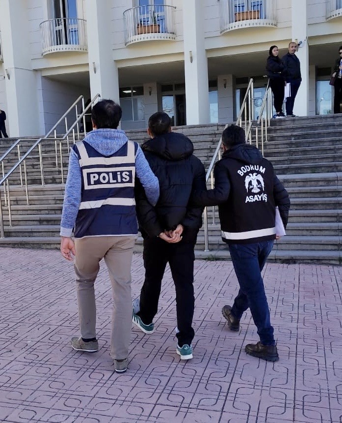 bodrumda-polisi-yaralayan-motosiklet-surucusu-tutuklandi-4ycMW3BW.jpg