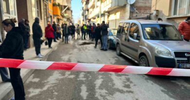 Boşanma aşamasındaki eşini sokak ortasında öldürdü Boşanma aşamasındaki eşini sokak ortasında öldürdü