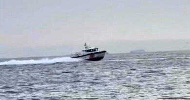 Çeşme açıklarında mülteci hareketliliği: Sahil Güvenlik mülteci botunu takip etti Çeşme açıklarında mülteci hareketliliği: Sahil Güvenlik mülteci botunu takip etti