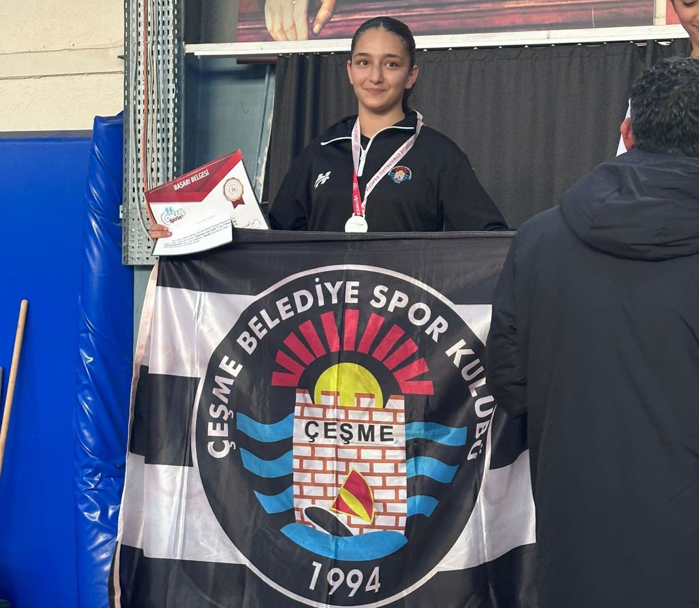 cesme-belediyespordan-taekwondoda-gururlandiran-basari-x2Nfxj13.jpg