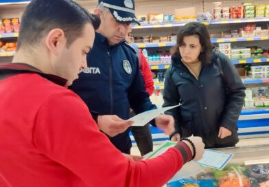 Çine’de zincir marketler denetlendi