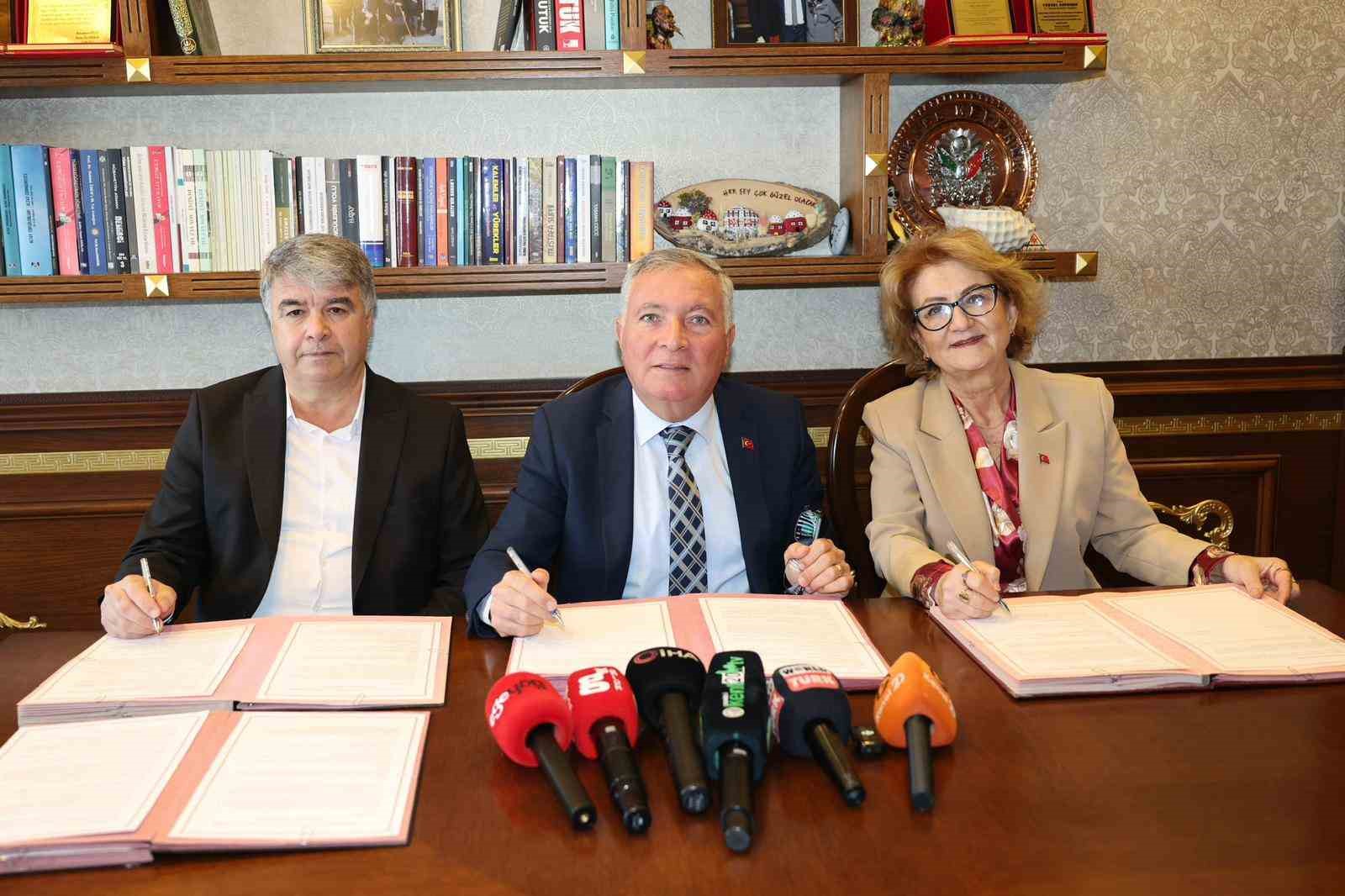 denizlide-3-belediye-2-bin-sokak-hayvani-icin-30-bin-donumluk-yuva-kuruyor-SRMGJxsE.jpg
