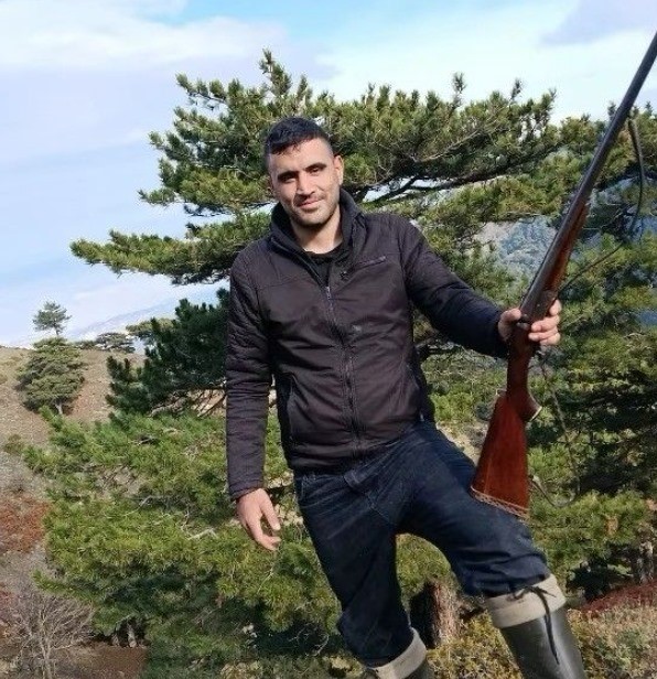 denizlide-bicakli-kavga-kanli-bitti-1-olu-1-agir-yarali-MSlPBEmE.jpg