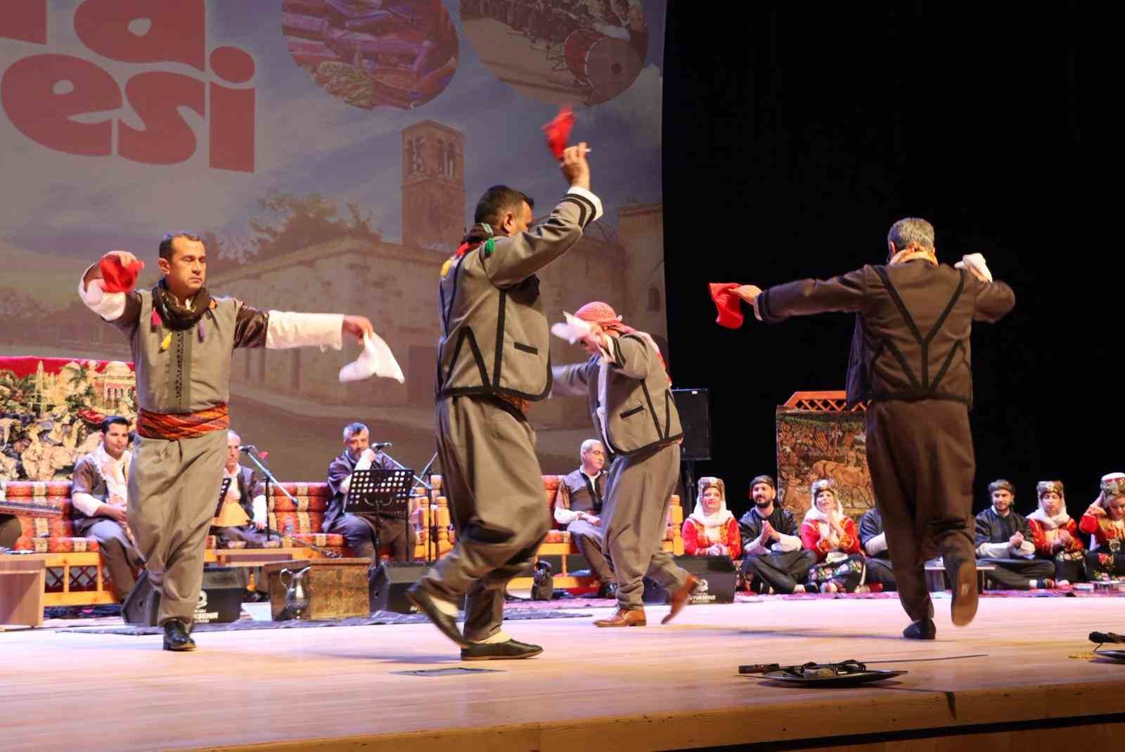 denizlide-duzenlenen-urfa-sira-gecesi-ile-kulturler-bulustu-2jPyJYYq.jpg