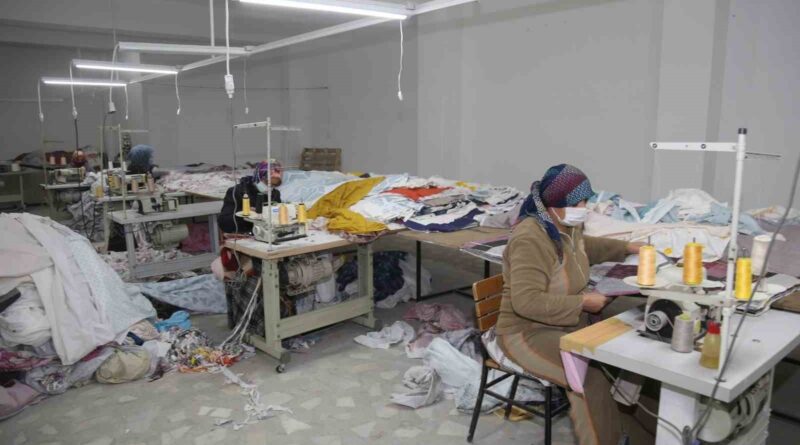 Denizli’de fason sektörü can çekişiyor Denizli’de fason sektörü can çekişiyor