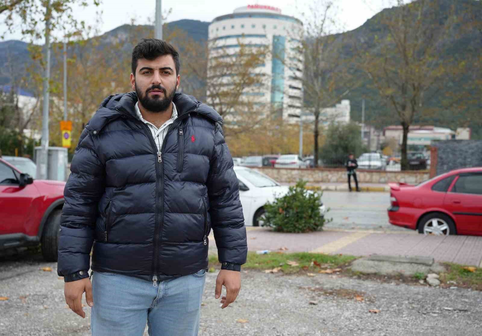 denizlide-kan-donduran-olay-alkollu-eglence-donusu-darp-edilen-bebek-hastanelik-oldu-NUykXdgs.jpg