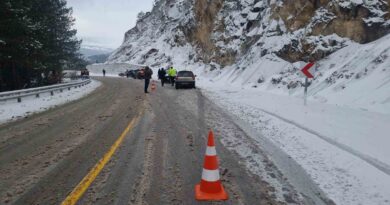 Domaniç-İnegöl karayolunda üç ayrı kaza: 5 araçta maddi hasar oluştu