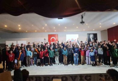 Efeler’de öğrenci meclisi açılış programı gerçekleştirildi