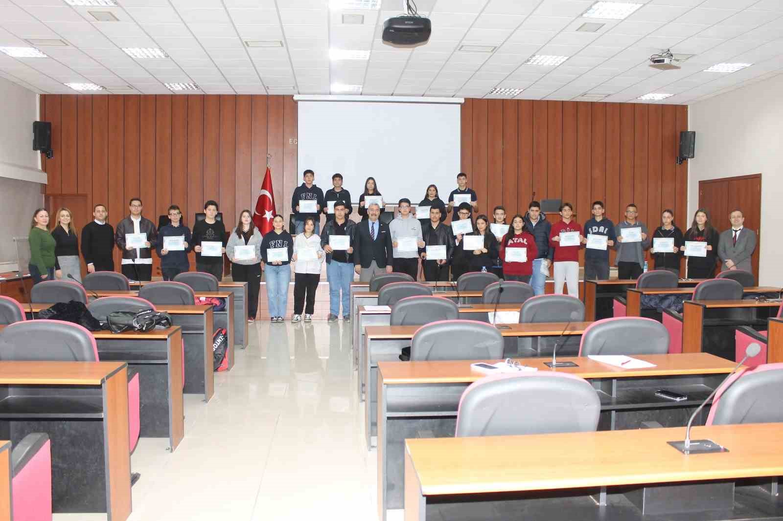 efelerde-ogrenci-meclisi-yeni-doneme-basladi-zDgutfgs.jpg