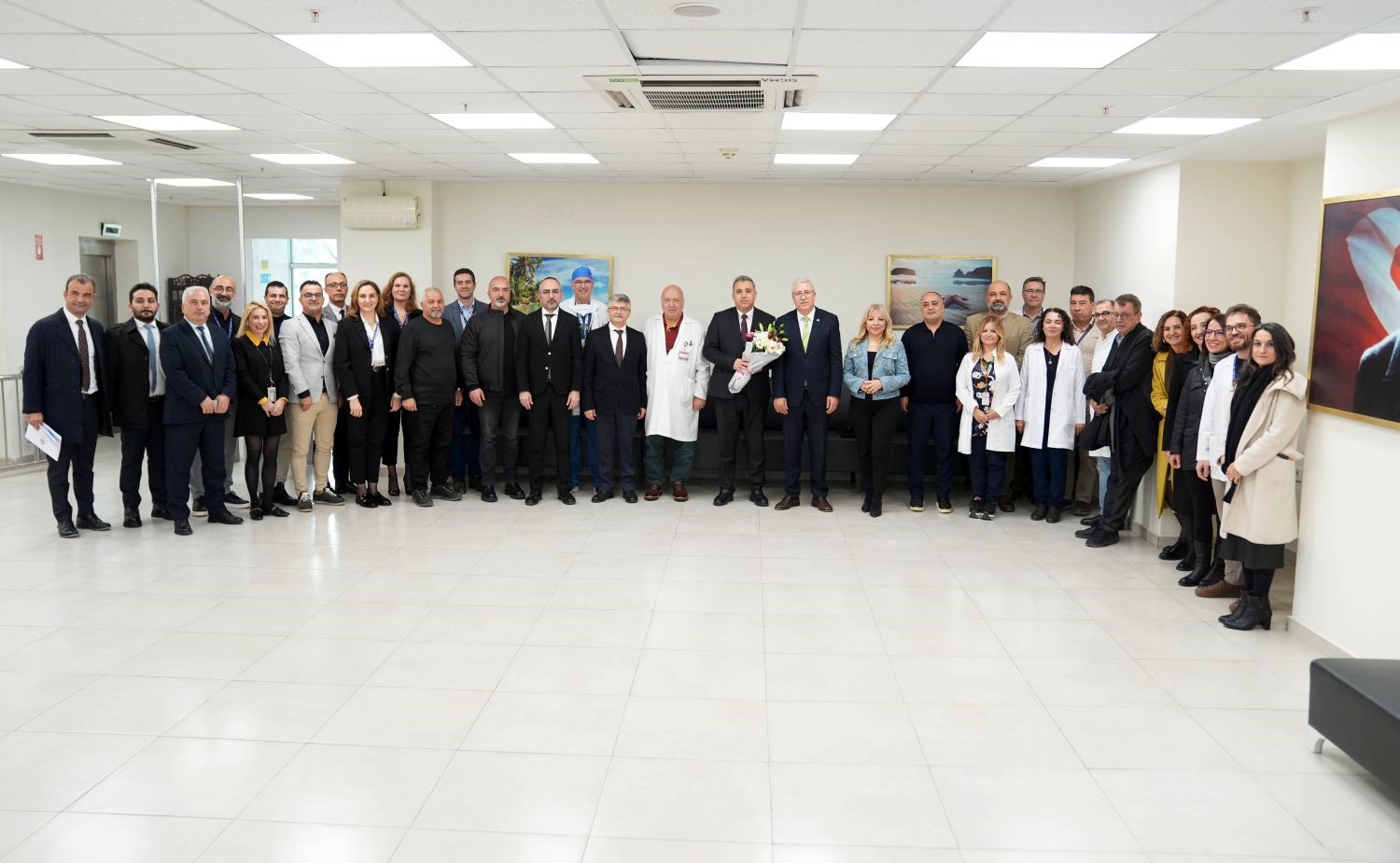ege-universitesi-tip-fakultesi-cocuk-hastanesi-yeni-binasi-icin-ilk-adim-atildi-PkI9j3t2.jpg