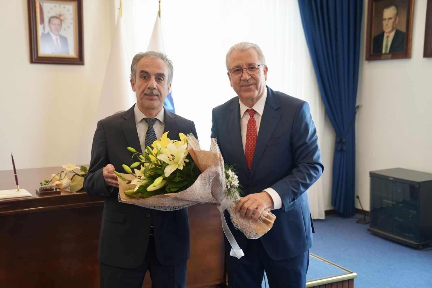 ege-universitesinin-yeni-rektoru-prof-dr-musa-alci-goreve-basladi-NwVfuNIj.jpg