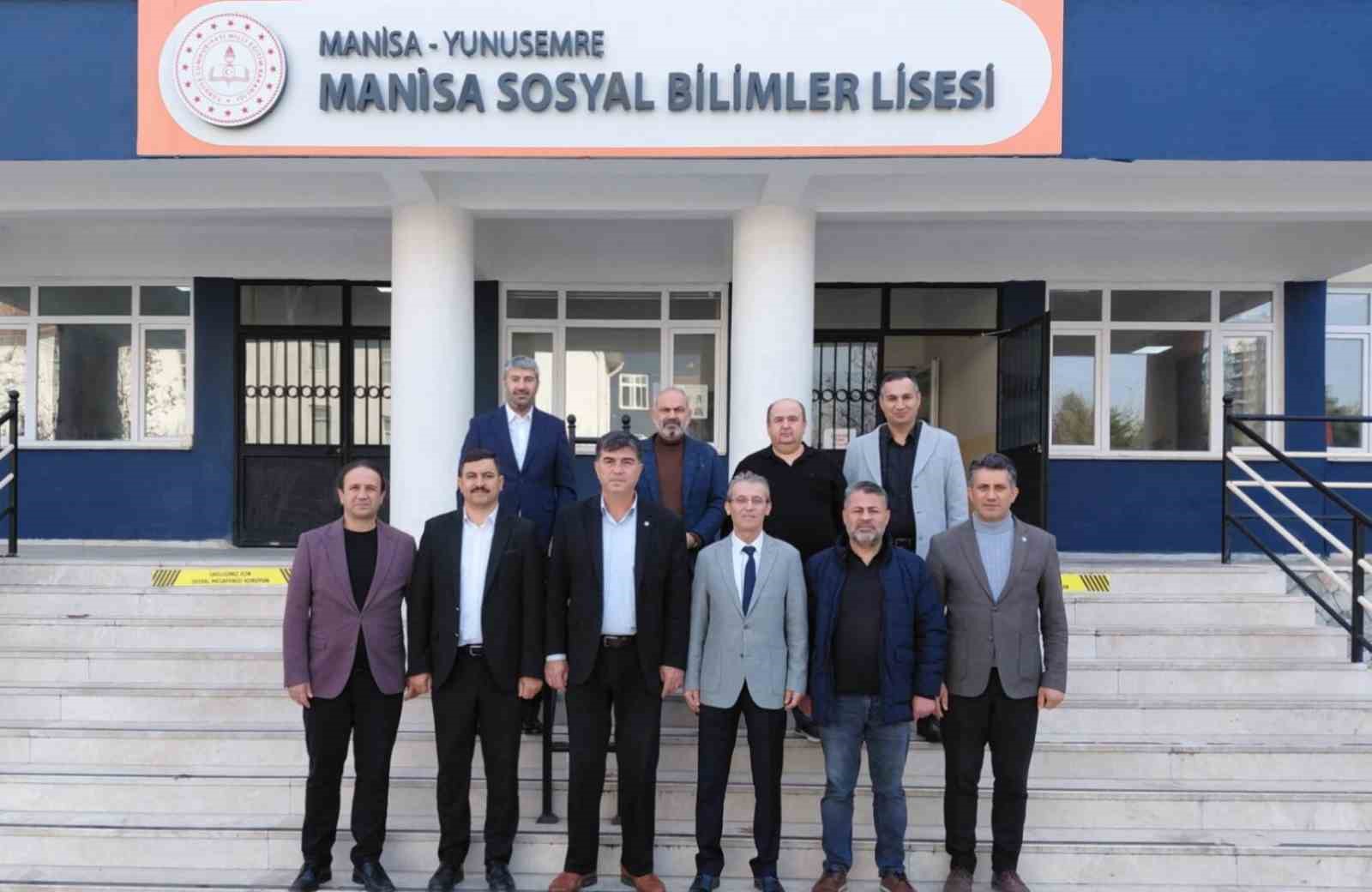 egitim-bir-sen-yonetiminden-okullara-ziyaret-pAV53S5O.jpg