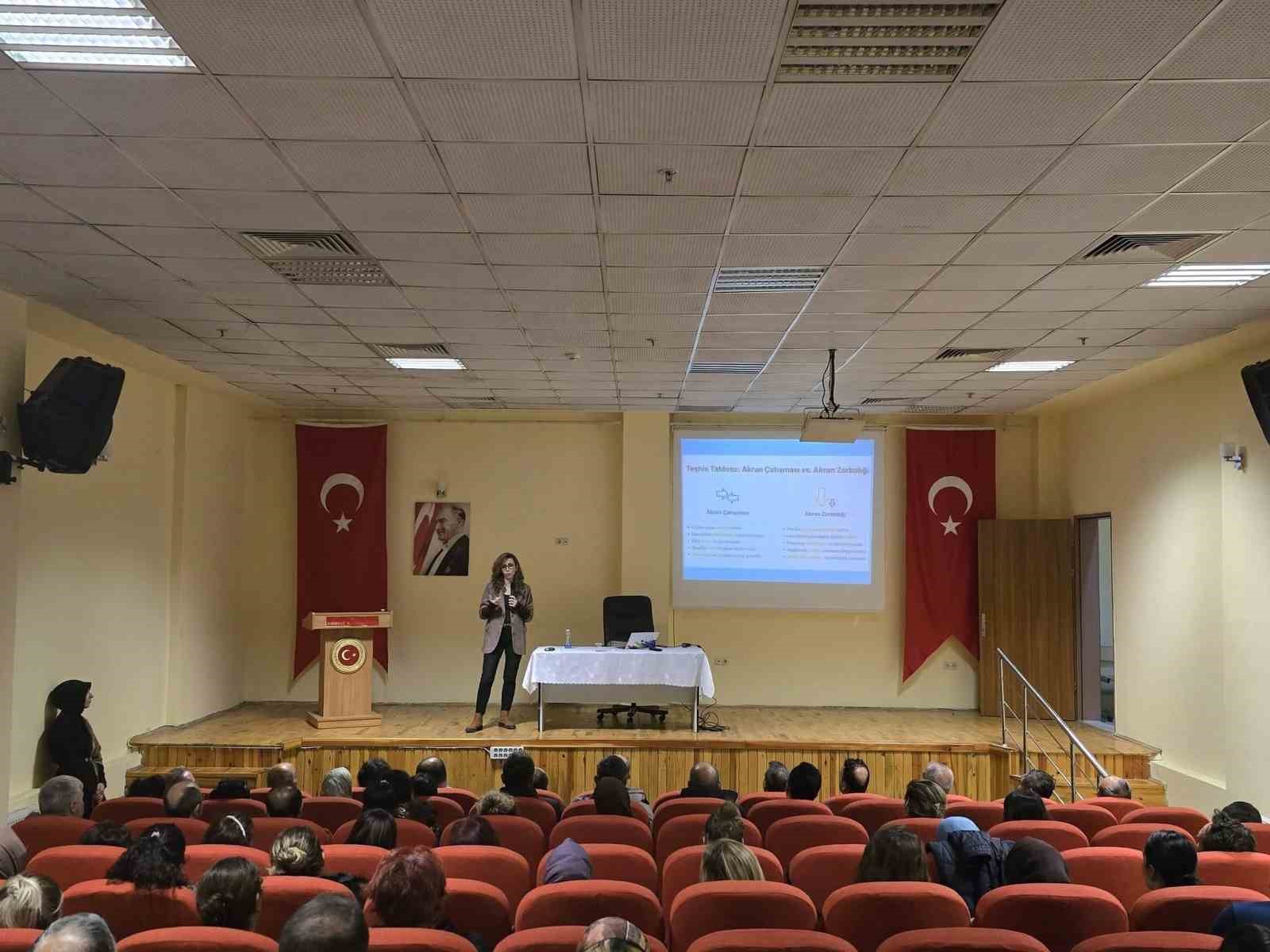 emirdagda-akran-zorbaligina-karsi-farkindalik-semineri-ilgi-gordu-hwHGlb5K.jpg