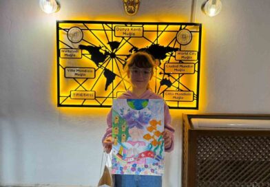 Eseriyle 19 ülke arasından seçildi, barışın renkleri Muğla’dan yükseldi