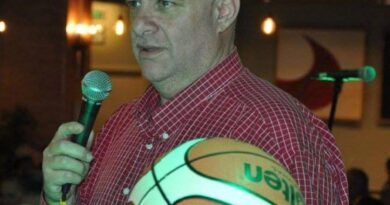 Eski milli basketbolcu balkondan düşerek hayatını kaybetti