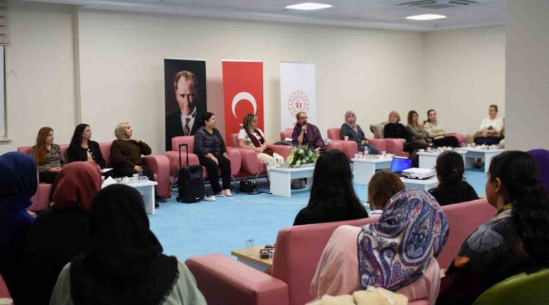 Filistin davasının sembol isimleri ‘Sumud’ kahramanları gençler ile buluştu