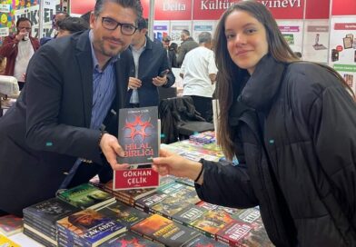 Gazeteci Yazar Gökhan Çelik’ten yeni roman: ’Hilal Birliği’ Gazeteci Yazar Gökhan Çelik’ten yeni roman: ’Hilal Birliği’