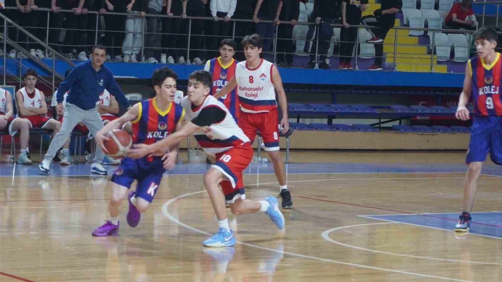 genc-erkekler-basketbol-musabakalari-sona-erdi-YNv2kX4P.jpg