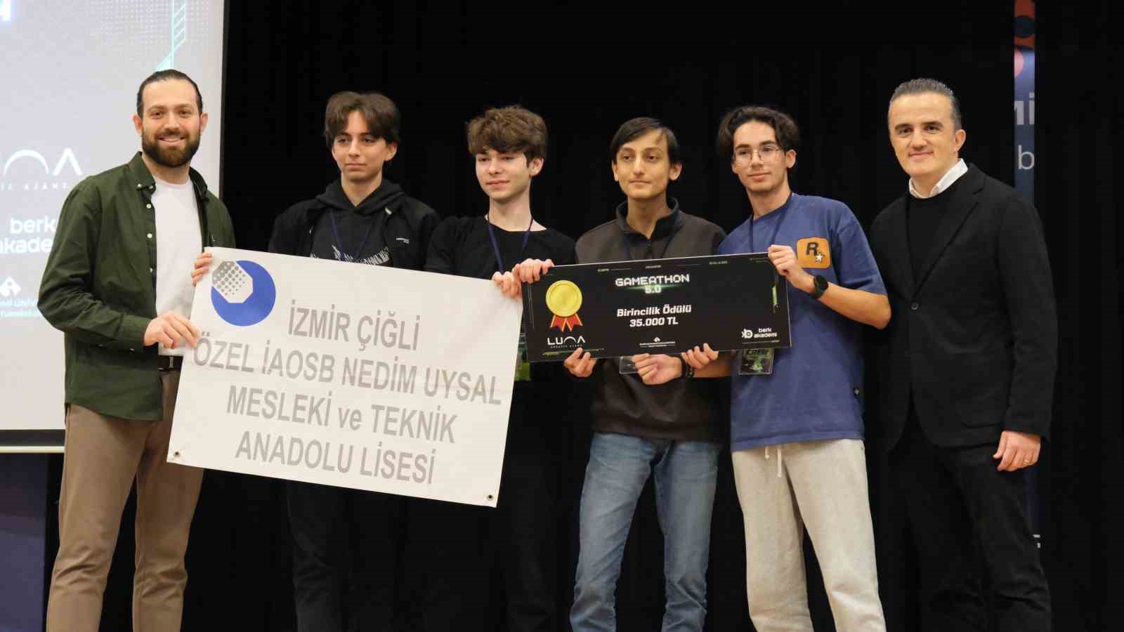 gencler-en-iyi-oyunu-gelistirmek-icin-mucadele-etti-1dftLYV3.jpg