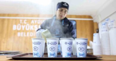 Havalar soğudu, Büyükşehir sıcak çorba dağıtımına başladı Havalar soğudu, Büyükşehir sıcak çorba dağıtımına başladı